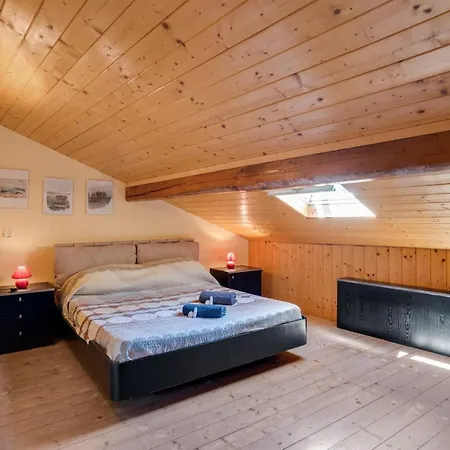 Sala Comacina Sun & Lake Apt!